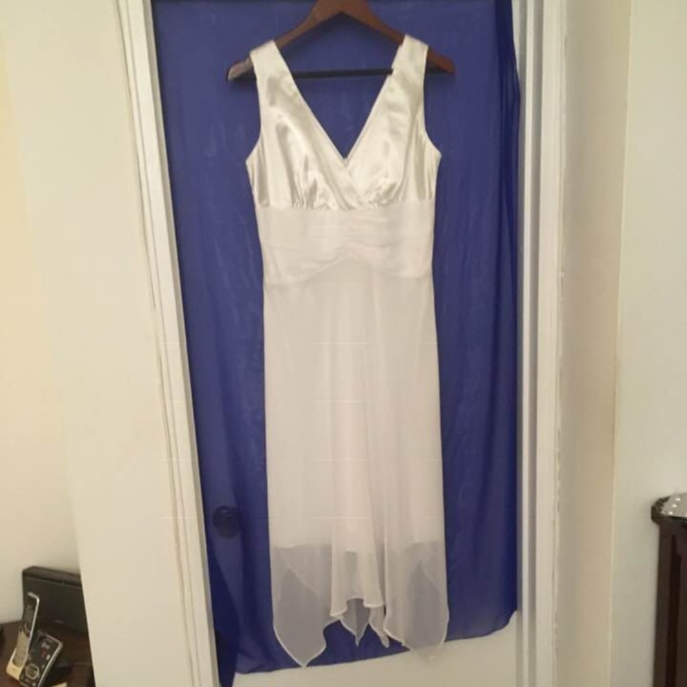 White midi Summer fitted dress assymetric hem M